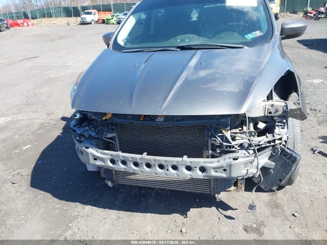 1FMCU9G99EUA15215 Ford ESCAPE SE