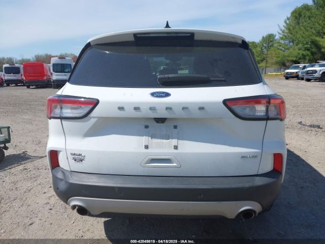 1FMCU9H92MUA07776 Ford ESCAPE SEL