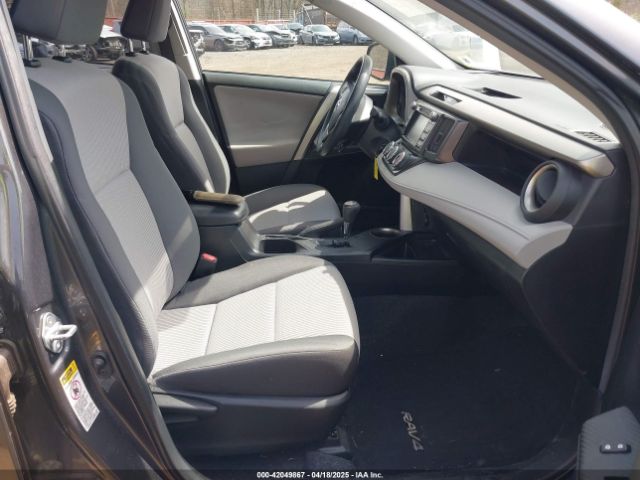 2T3BFREV3FW328727 Toyota RAV4 LE