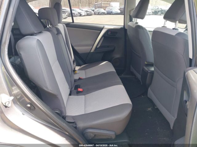 2T3BFREV3FW328727 Toyota RAV4 LE