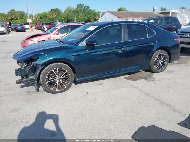 4T1B11HK0KU697016 Toyota CAMRY SE