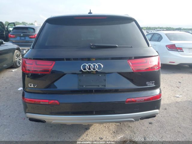 WA1LAAF75JD054810 Audi Q7 3.0t Premium