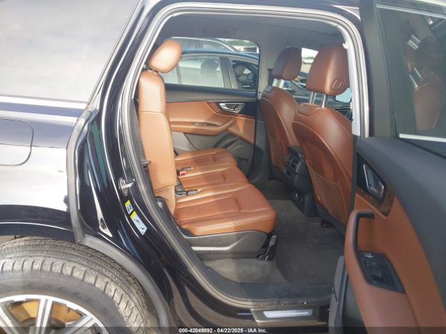 WA1LAAF75JD054810 Audi Q7 3.0t Premium