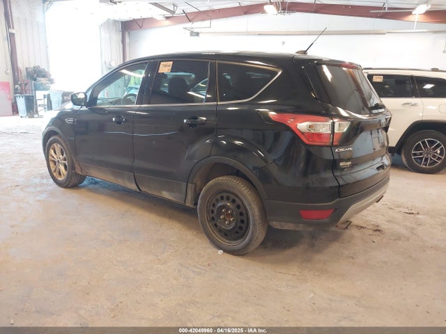 1FMCU0GDXHUD38967 Ford ESCAPE SE