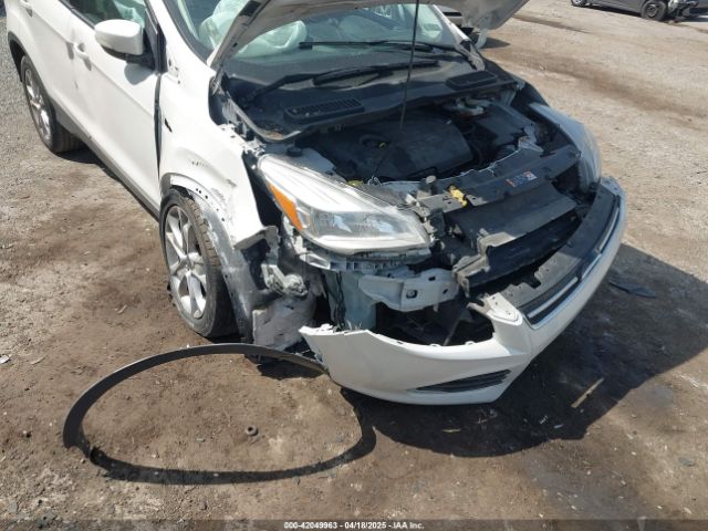 1FMCU0JX1EUD66283 Ford Escape Titanium