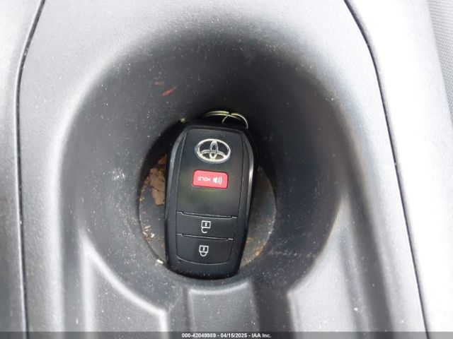 7MUCAABG7NV035638 Toyota Corolla Cross Le