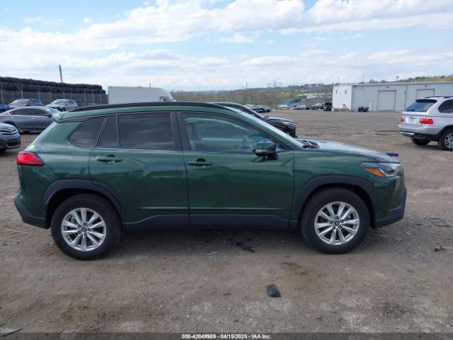 7MUCAABG7NV035638 Toyota Corolla Cross Le