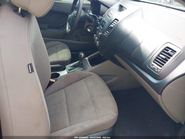 KNAFX4A63E5126070 KIA FORTE LX