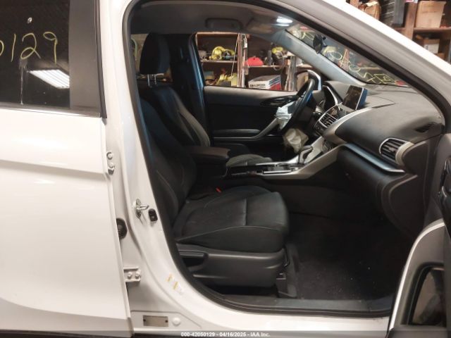 JA4AT5AA1JZ037596 Mitsubishi Eclipse Cross Se