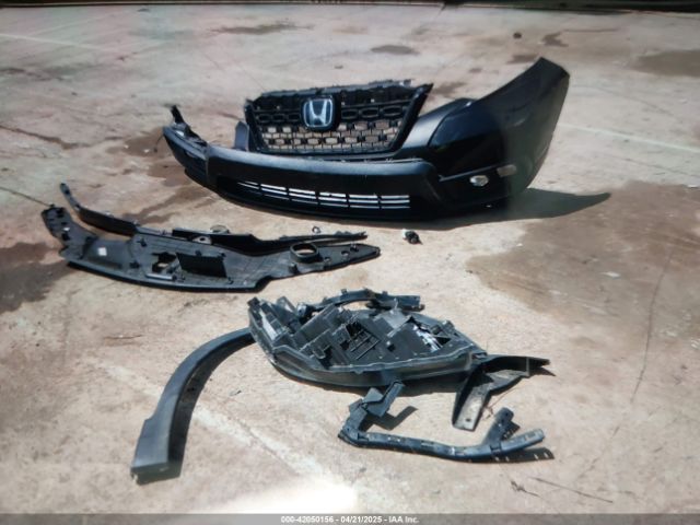 5FNYF7H90LB000700 Honda Passport 2wd Touring