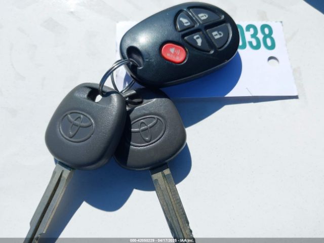 5TDKK3DC0FS663826 Toyota Sienna Le 8 Passenger