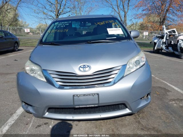 5TDKK3DC0FS663826 Toyota Sienna Le 8 Passenger