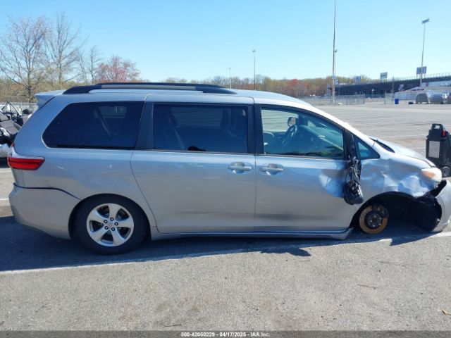 5TDKK3DC0FS663826 Toyota Sienna Le 8 Passenger