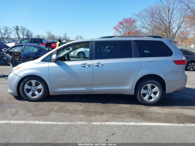 5TDKK3DC0FS663826 Toyota Sienna Le 8 Passenger