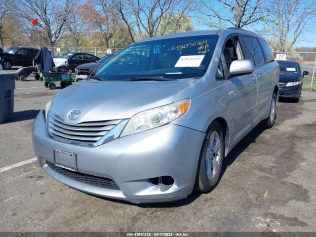 5TDKK3DC0FS663826 Toyota Sienna Le 8 Passenger