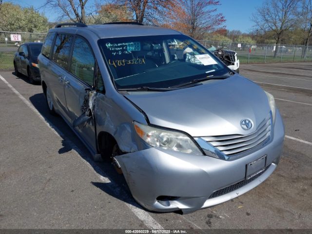 5TDKK3DC0FS663826 Toyota Sienna Le 8 Passenger