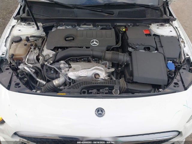 WDD3G4FB1KW030381 Mercedes-Benz A 220 4matic