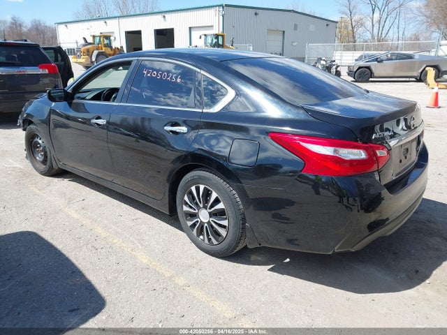 1N4AL3AP8HC481463 Nissan Altima 2.5 S