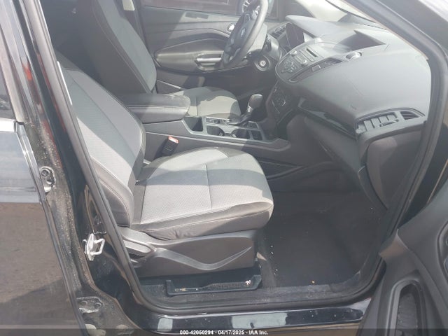1FMCU9GD5HUB01064 Ford ESCAPE SE