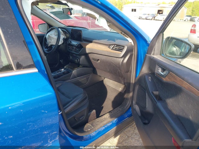 1FMCU9DZ1LUB59214 Ford Escape Titanium Hybrid