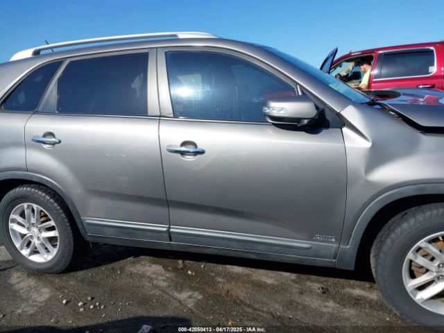 5XYKTCA63EG506217 KIA SORENTO LX
