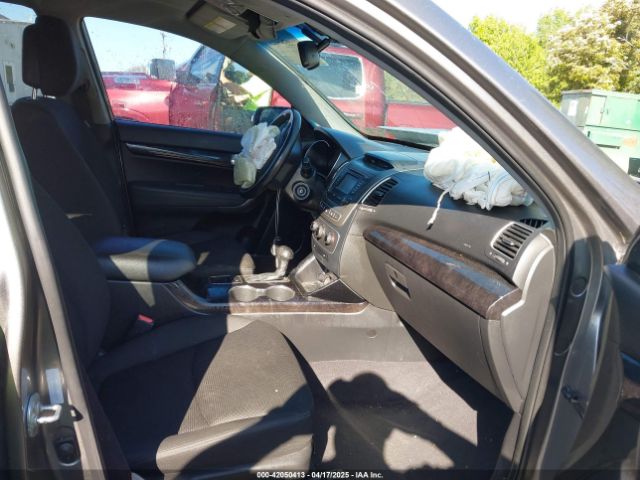 5XYKTCA63EG506217 KIA SORENTO LX