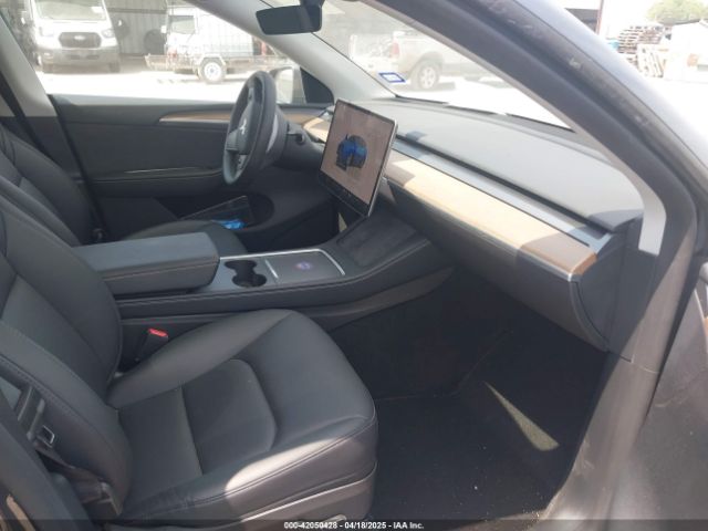 2023 TESLA MODEL Y 7SAYGDEE6PA169168 Photo 4