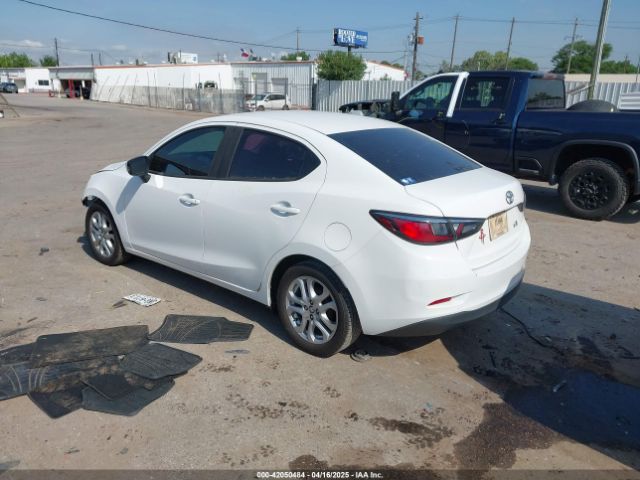 3MYDLBYV0HY157096 Toyota YARIS IA