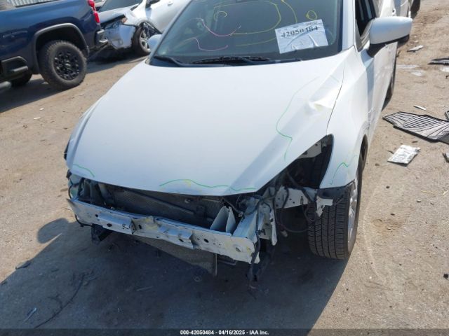 3MYDLBYV0HY157096 Toyota YARIS IA