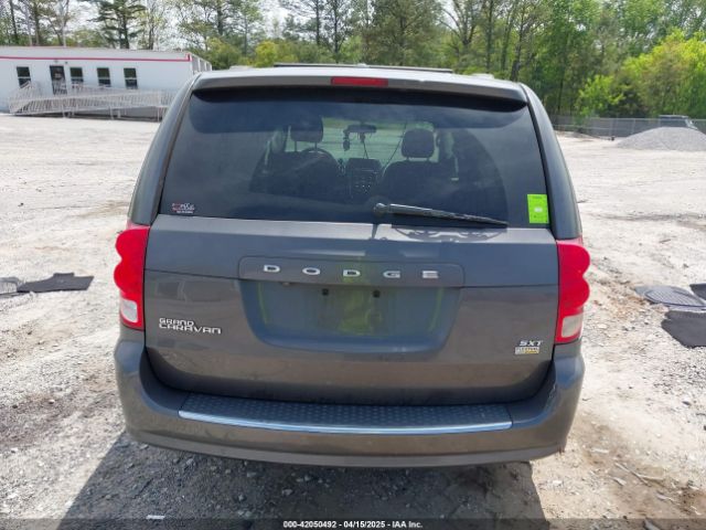 2C4RDGCG4JR206720 Dodge Grand Caravan Sxt