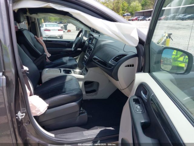 2C4RDGCG4JR206720 Dodge Grand Caravan Sxt