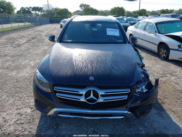 WDC0G4JB0JV029239 Mercedes-Benz GLC 300