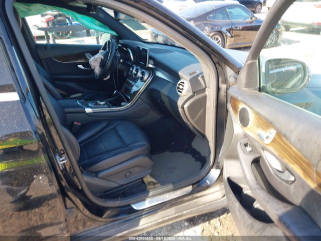 WDC0G4JB0JV029239 Mercedes-Benz GLC 300