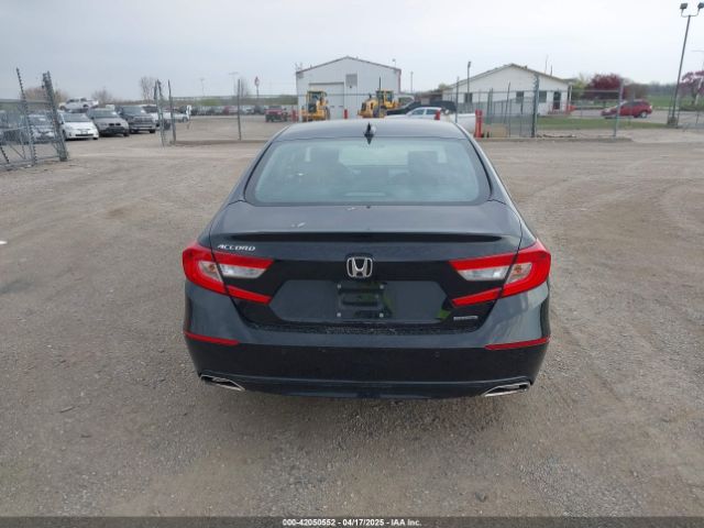 1HGCV1F99JA094497 Honda Accord Touring