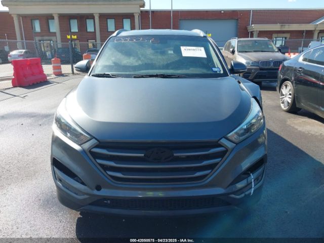 KM8J33A24HU387195 Hyundai Tucson Sport