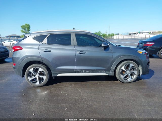 KM8J33A24HU387195 Hyundai Tucson Sport
