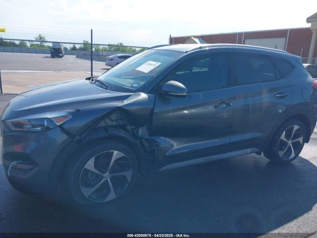 KM8J33A24HU387195 Hyundai Tucson Sport