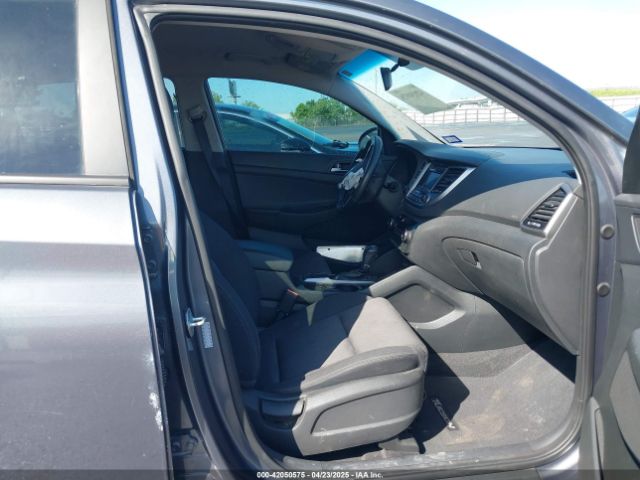 KM8J33A24HU387195 Hyundai Tucson Sport
