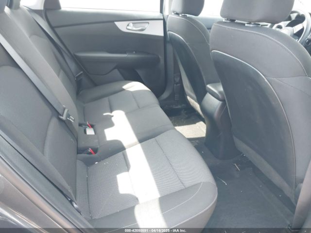 3KPF24AD7RE751372 KIA FORTE LX