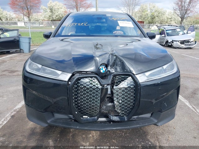WB523CF04SCT13140 BMW Ix