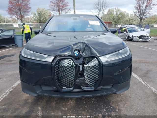 WB523CF04SCT13140 BMW Ix