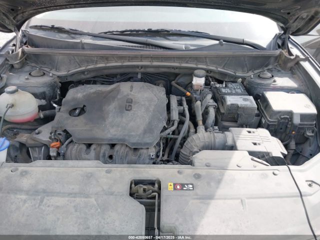 5NMJACAE2NH086819 Hyundai TUCSON SE