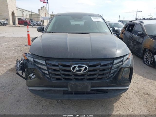 5NMJACAE2NH086819 Hyundai TUCSON SE