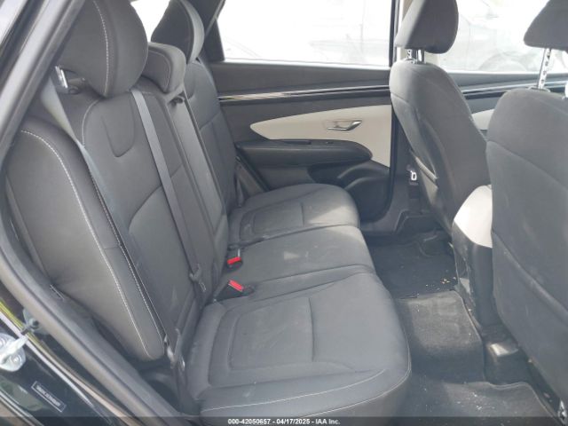 5NMJACAE2NH086819 Hyundai TUCSON SE