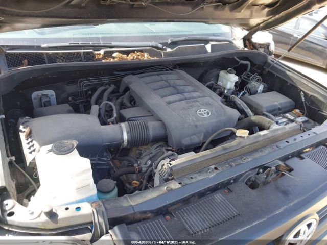 5TFUM5F13HX070078 Toyota Tundra Sr 4.6l V8