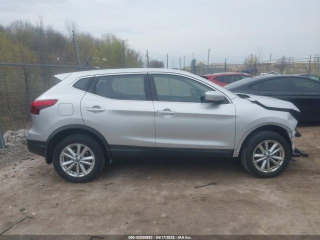 JN1BJ1CR1KW629274 Nissan Rogue Sport S