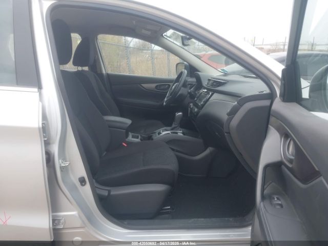 JN1BJ1CR1KW629274 Nissan Rogue Sport S