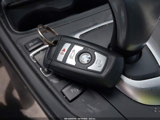 WBA8E1G31HNU16631 BMW 320i