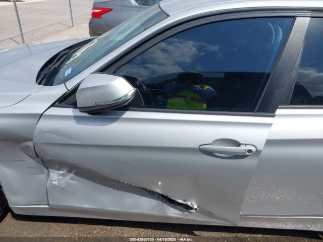 WBA8E1G31HNU16631 BMW 320i