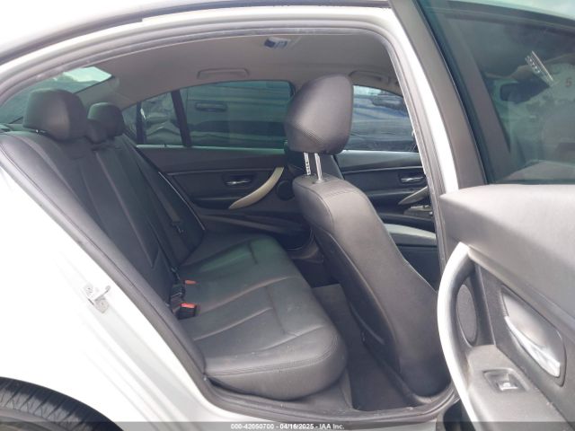 WBA8E1G31HNU16631 BMW 320i